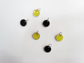 Great value Double Sided Zip Pull Pendant- Black / Yellow RW322- 6 For $4 available to order online Australia