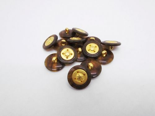 Great value 18mm Button- FB510 Gold available to order online Australia