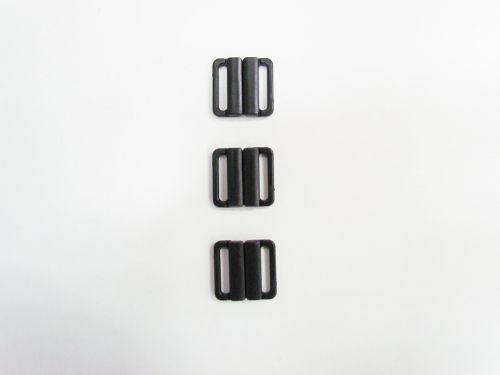 Great value 20mm Plastic Fashion & Swim Clip- Black RW021- 3 for $2 available to order online Australia