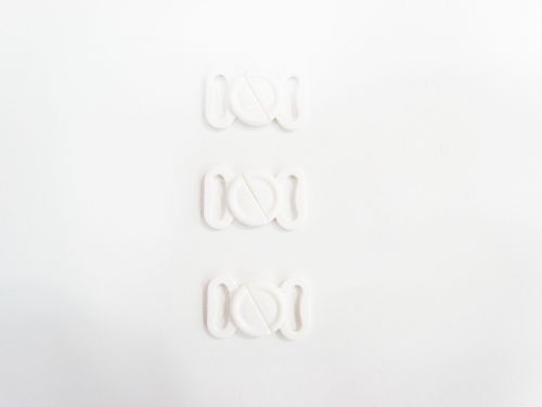 Great value 15mm Plastic Fashion & Swim Clips- Creamy White RW027- 3 for $2 available to order online Australia