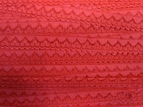 Great value 18mm Bunting Lace Trim- Red #625 available to order online Australia