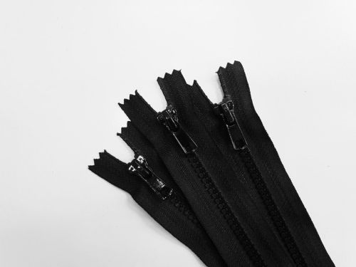 Great value 15cm Chunky Zip 3 Pack- Black- ZP22 available to order online Australia