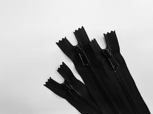 Great value 16cm Chunky Zip 3 Pack- Black- ZP23 available to order online Australia