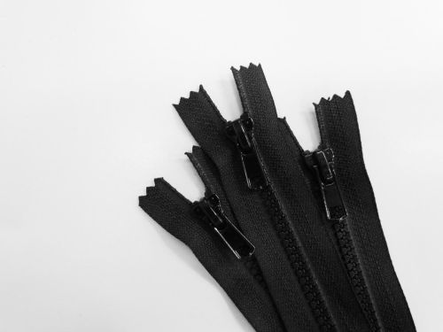 Great value 17cm Chunky Zip 3 Pack- Black- ZP24 available to order online Australia