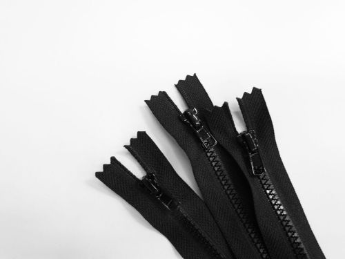 Great value 32cm Chunky Zip 3 Pack- Black- ZP38 available to order online Australia