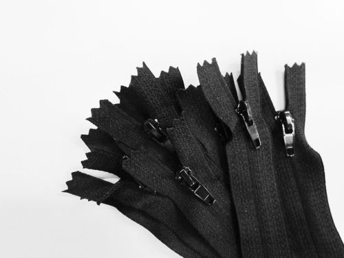 Great value 13cm Heavy Duty Invisible Zip 10 Pack- Black- ZP39 available to order online Australia