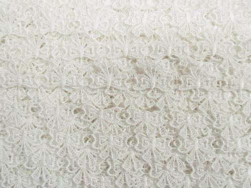 Great value 22mm Boutique Bows Lace Trim- Ivory #T867 available to order online Australia