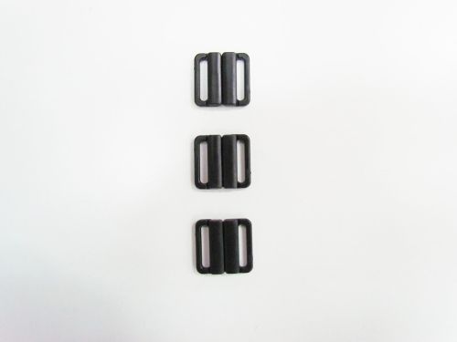 Great value 20mm Plastic Fashion & Swim Clip- Black RW021- Pack of 3 available to order online Australia